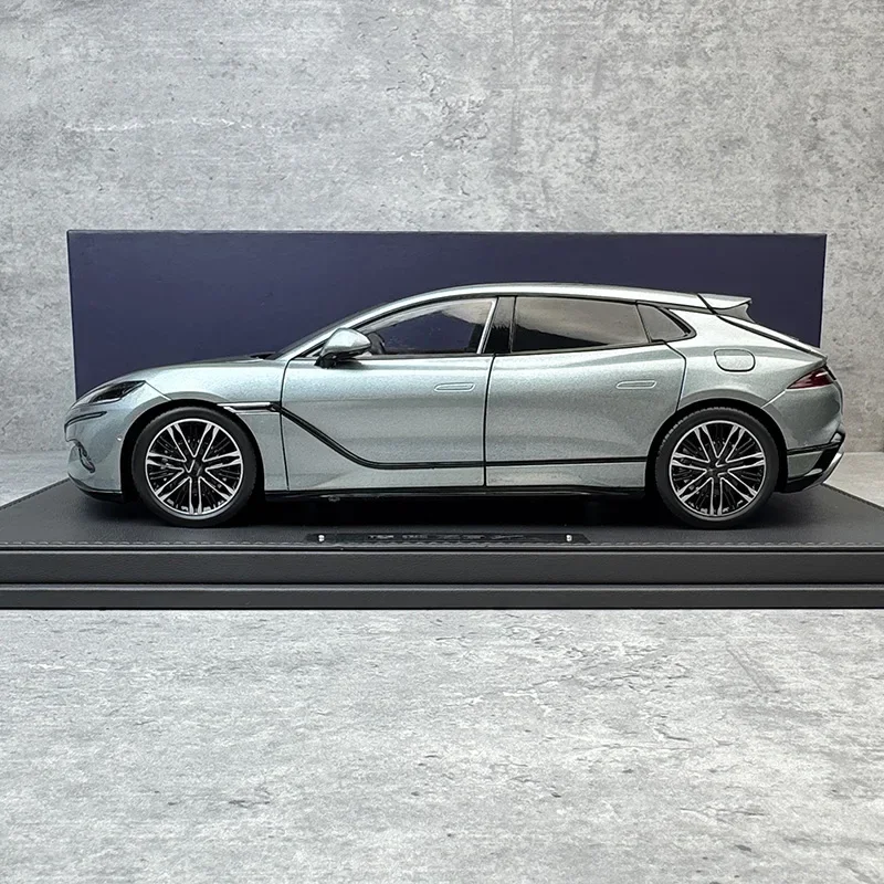 

Original factory for Z9GT car model, new energy 1:18 alloy car model, collectible ornament