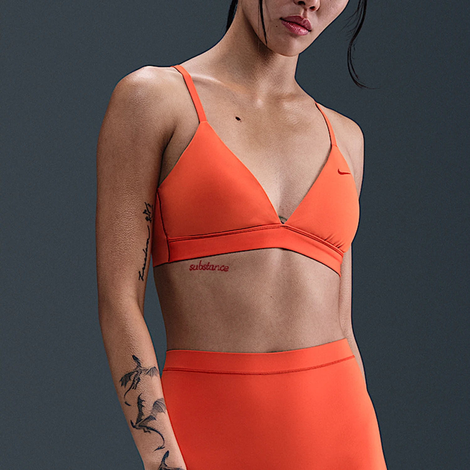 

Женский дышащий треугольный спортивный бюстгальтер Nike Authentic Form HQ7004-633