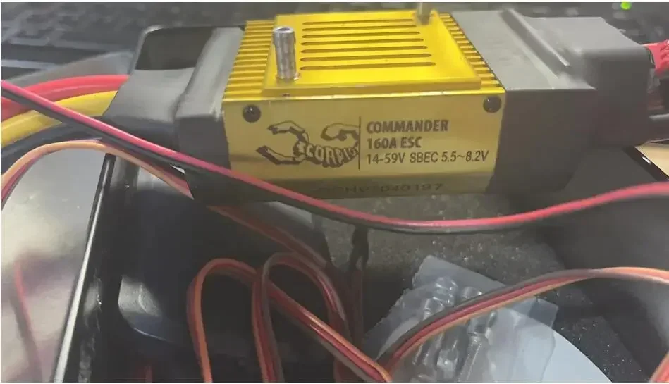 Scorpion Commander V 14- 59V 160A ESC water-cooling speed controller SBEC 5.5-8.2V With IR Transmitter/Receiver