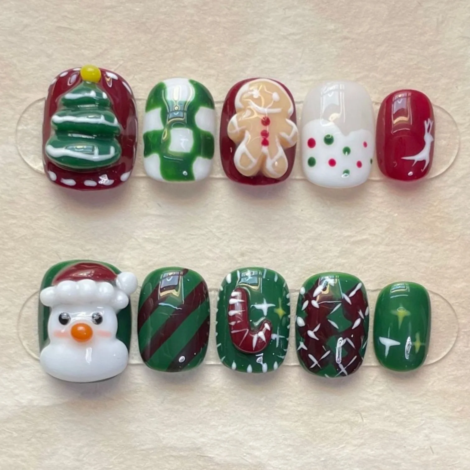 10pcs Christmas Handmade Fake Nails 3D Gingerbread Man Santa Claus Xmas Tree Press On Nails Green Plaid Short Round False Nail