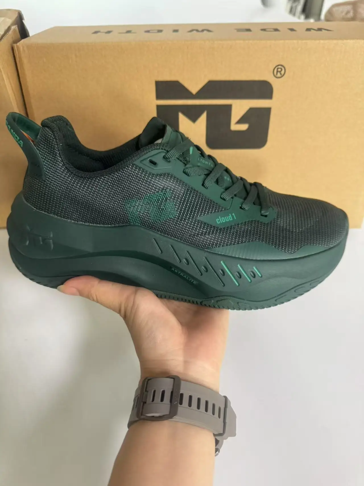 

Summer Hot Sale 2025 New Outdoor Running Shoes Casual Athletic Shoes Premium Running Shoes Exceptional Quality Excellent