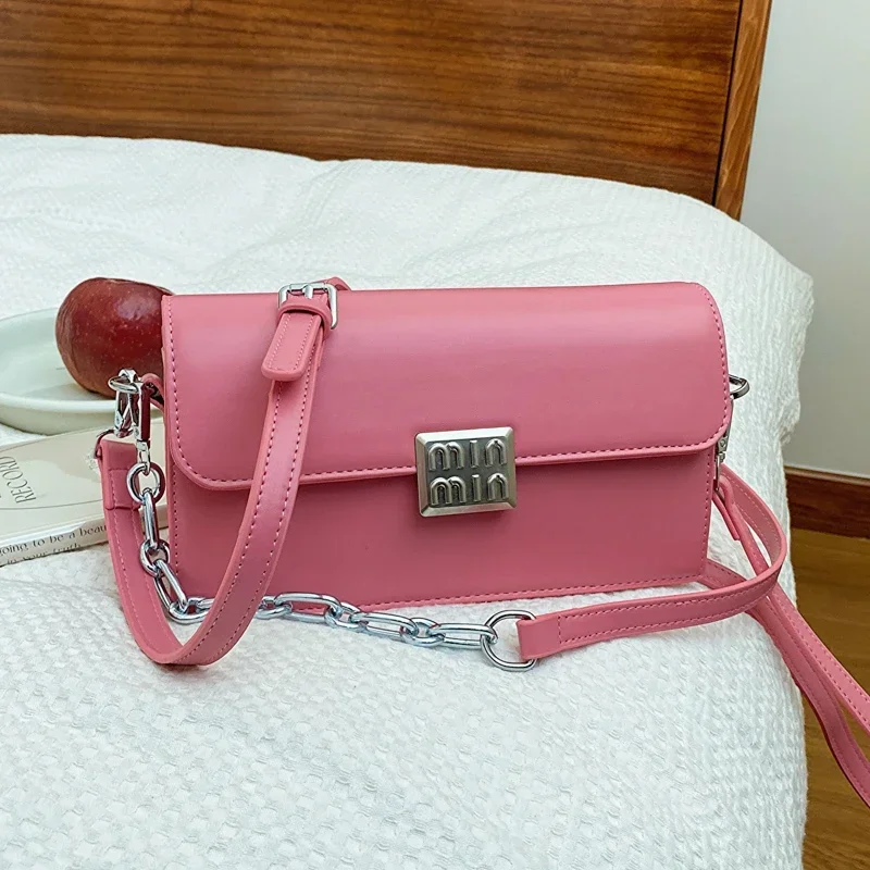 

Современный винтажный клатч 2025 года — высококачественный кожаный кошелек-мессенджер с минималистичным дизайном и модной золотой цепочкой