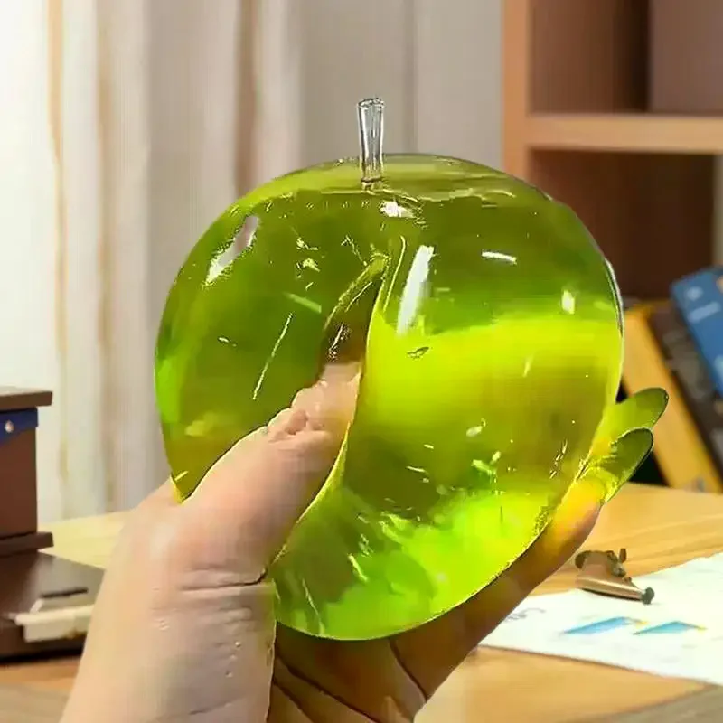 Боевой стресс и гнев с помощью этой игрушки для сжимания зеленого яблока, эффективный предмет для друзей.