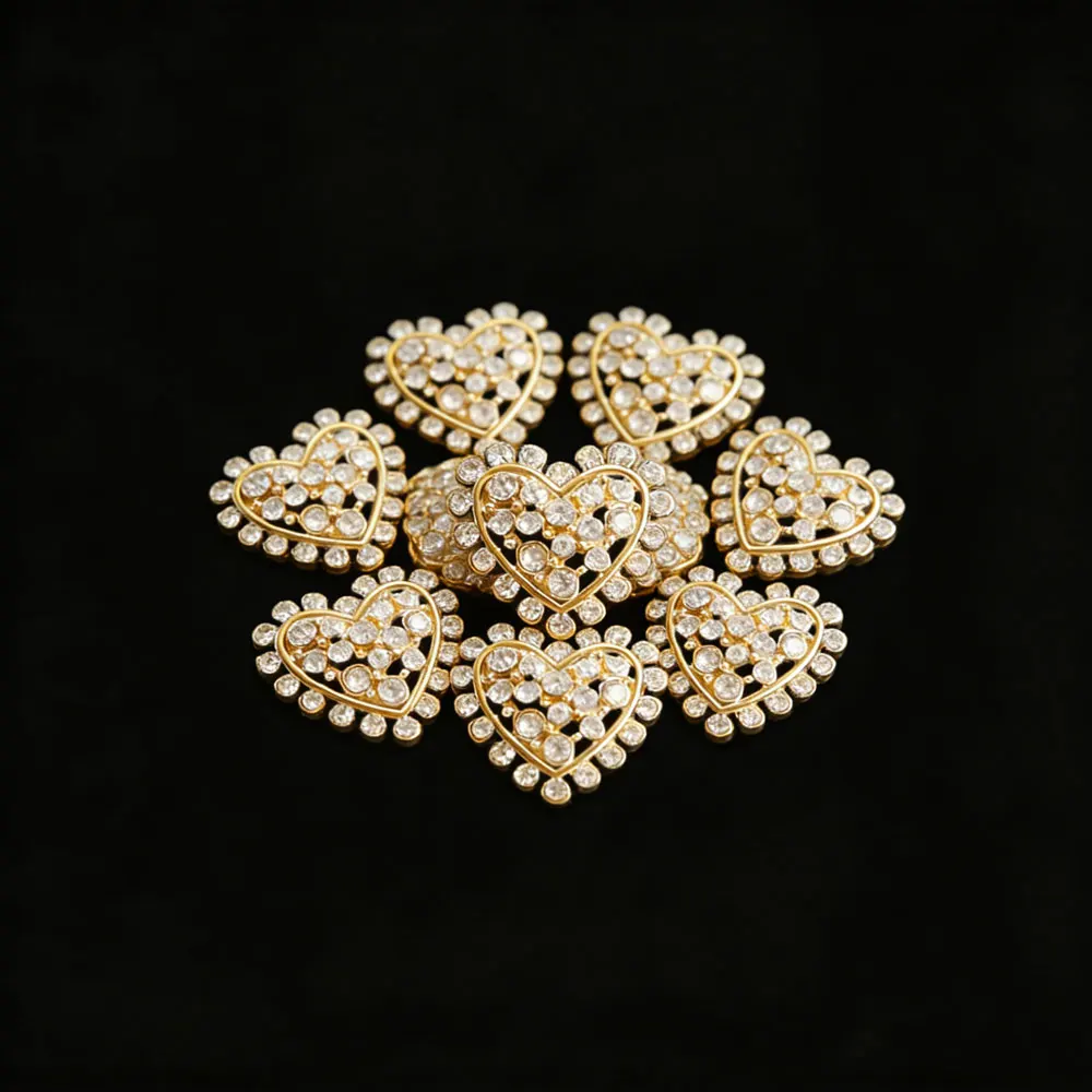 

10 pieces of heart-shaped rhinestones with gold claws, sewn beads, metal base buttons, DIY clothing accessories buttons