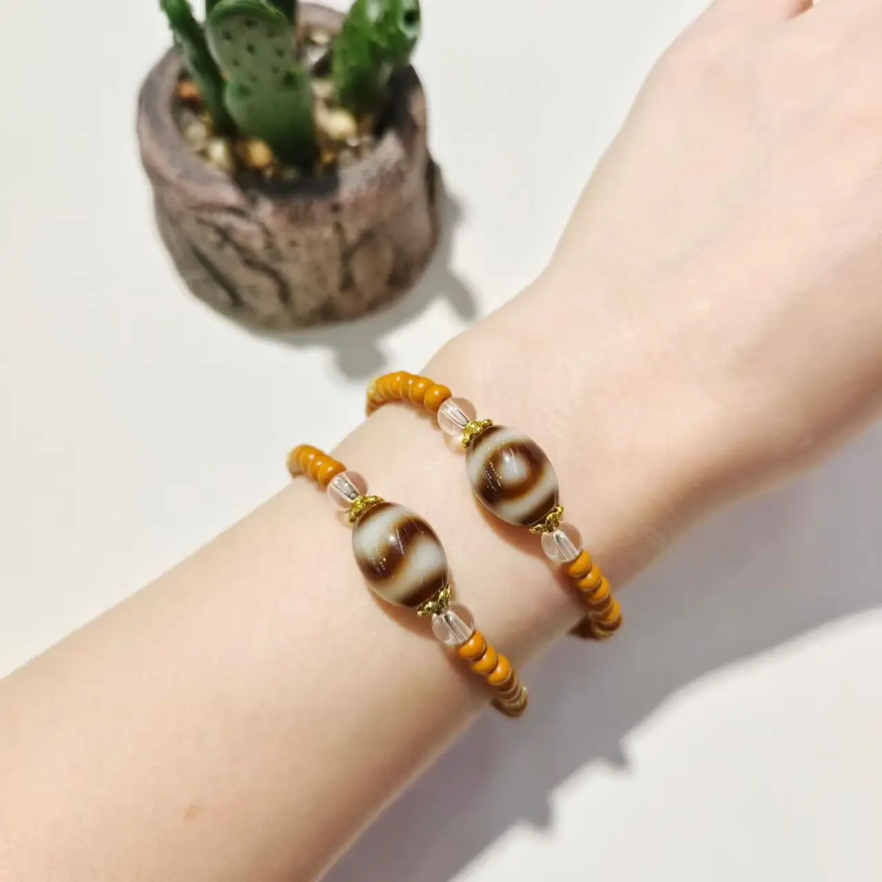 Taiwan Grey Leather Penetrating 3-Eye Tiger Teeth Daluo Hand String Agate Tianzhu Male Female Couple Dzi Bracelet