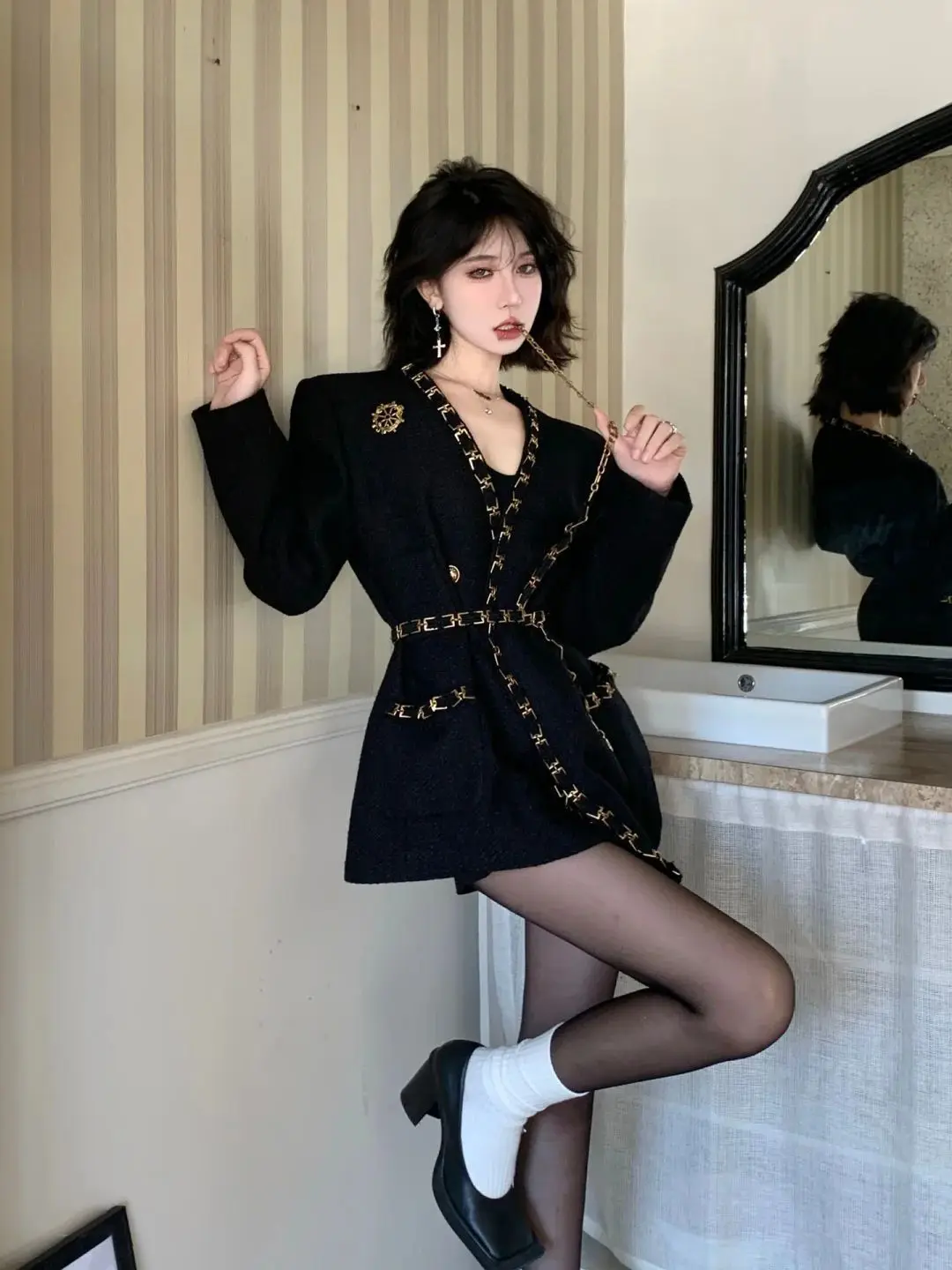 ブラックブレザー レディース 秋冬 2025 フレンチスタイル オードリーヘップバーン風 エレガントジャケット