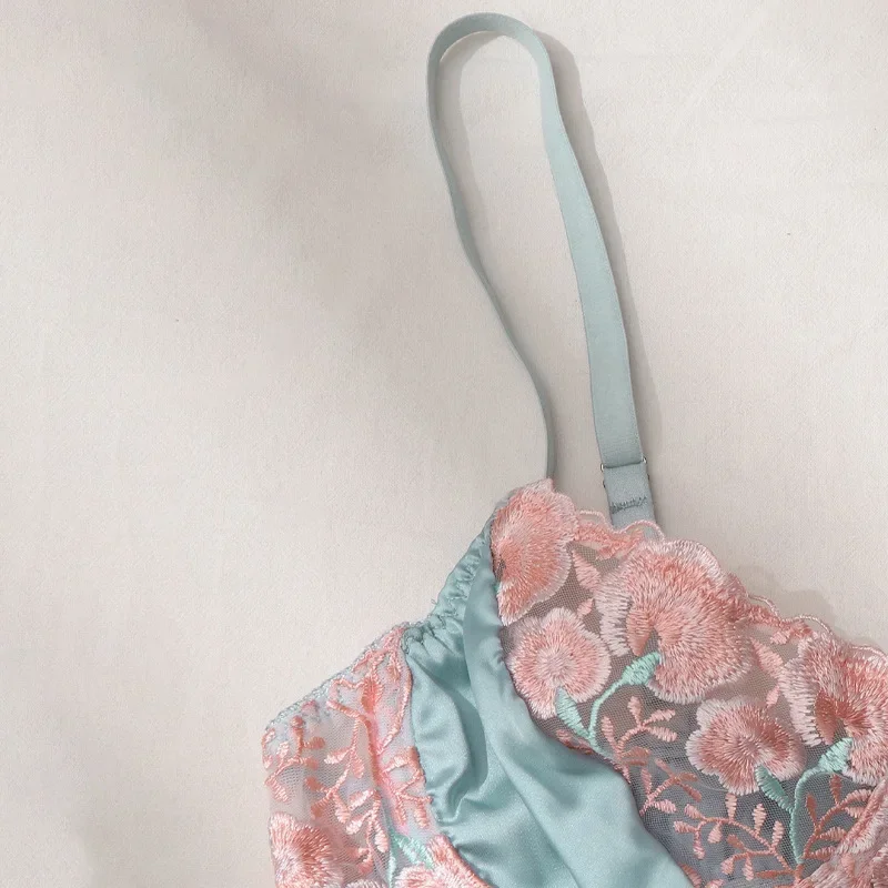 Toucheart مثير التطريز الملابس الداخلية مجموعة للنساء الدانتيل الزهور المرقعة شبكة انظر من خلال مثير الأربطة 3 قطعة الملابس الداخلية مجموعة جديد #5