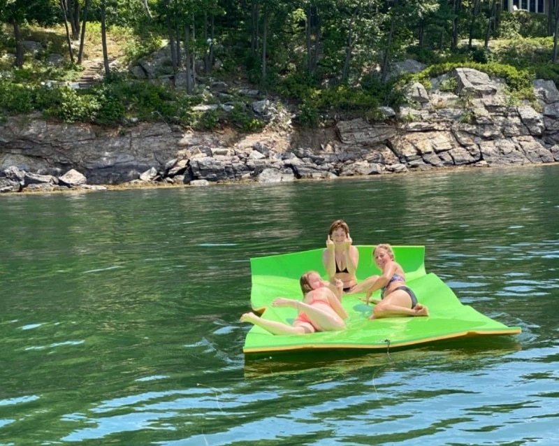 Water Floating Blanket Rest Bed Thickened Oversized Floating Mat Non-leaking Swimming Bed XPE Magic Carpet