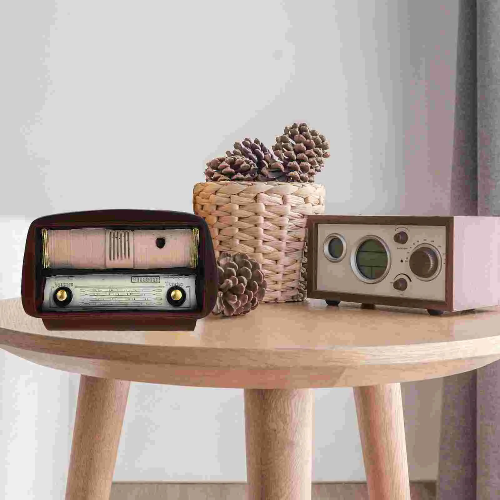 Creative Vintage Old Style Radio Model Resin Desktop Display Ornament Crafts for Home Office Decoration