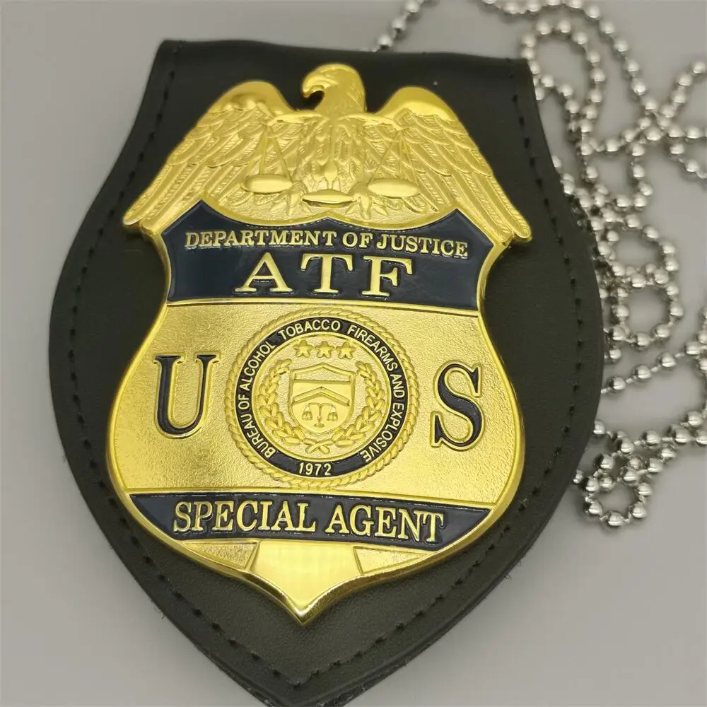 

American metal badges ATF and accessories film and television props 1:1