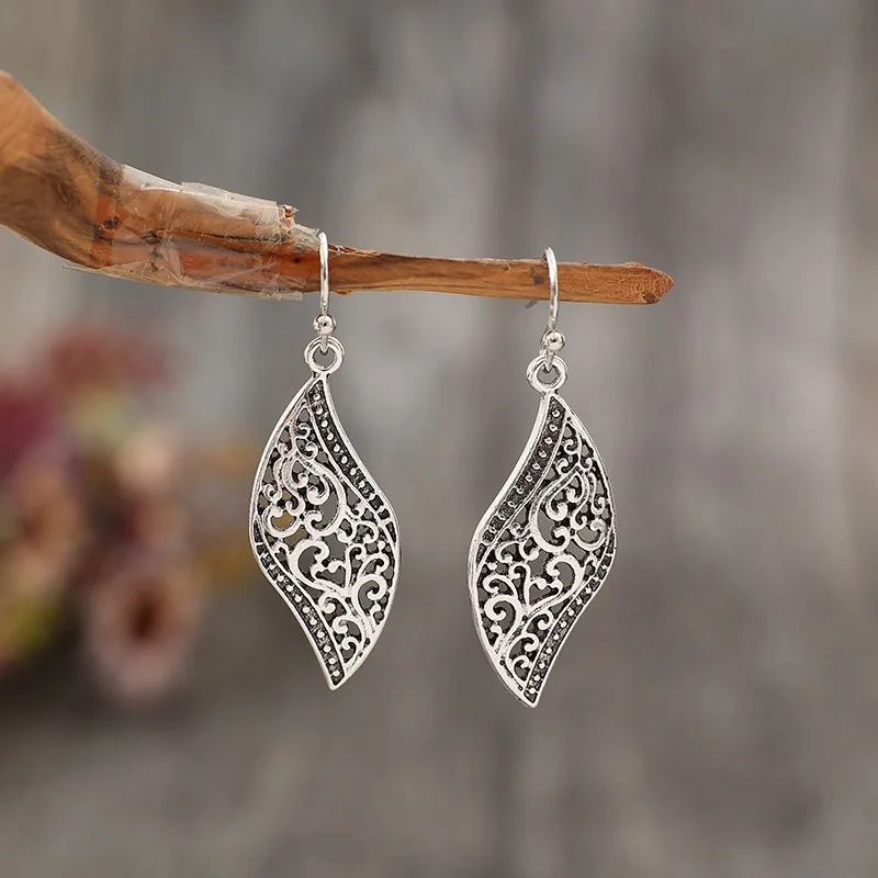 Vintage Silver Color S Type Earrings Bohemian Metal Carving Pattern Hollow Dangle Earrings for Women Jewelry