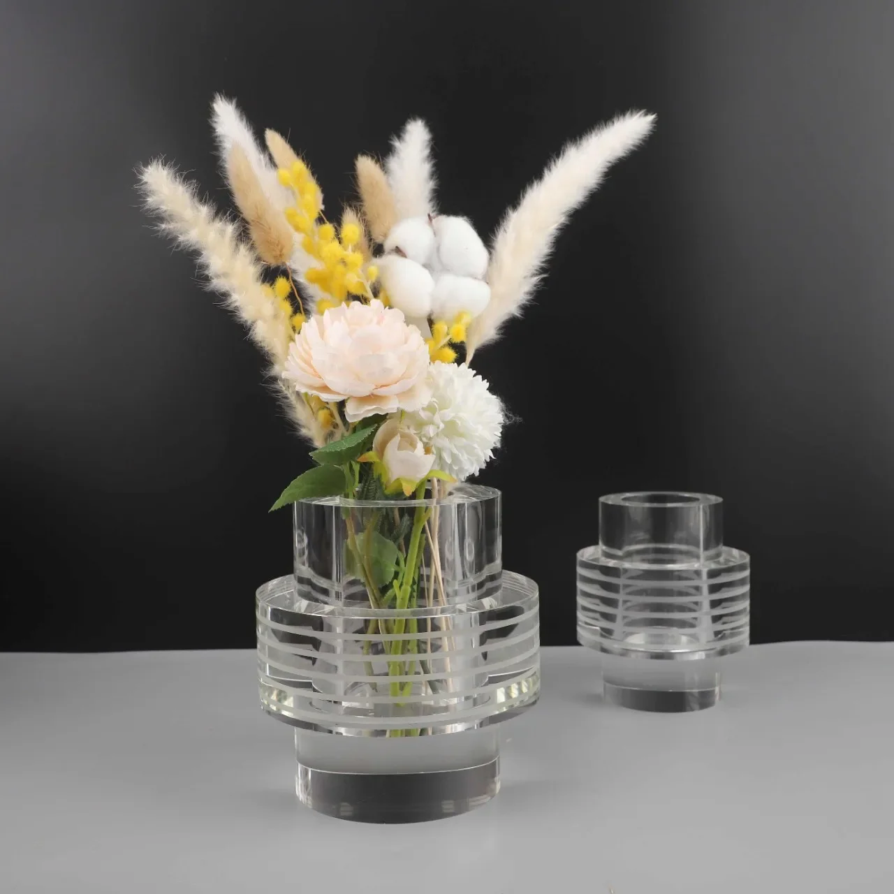 Moderno semplice cristallo trasparente rotondo a strisce fiore ornamento mobile TV tavolino soggiorno camera da letto decorazione della casa