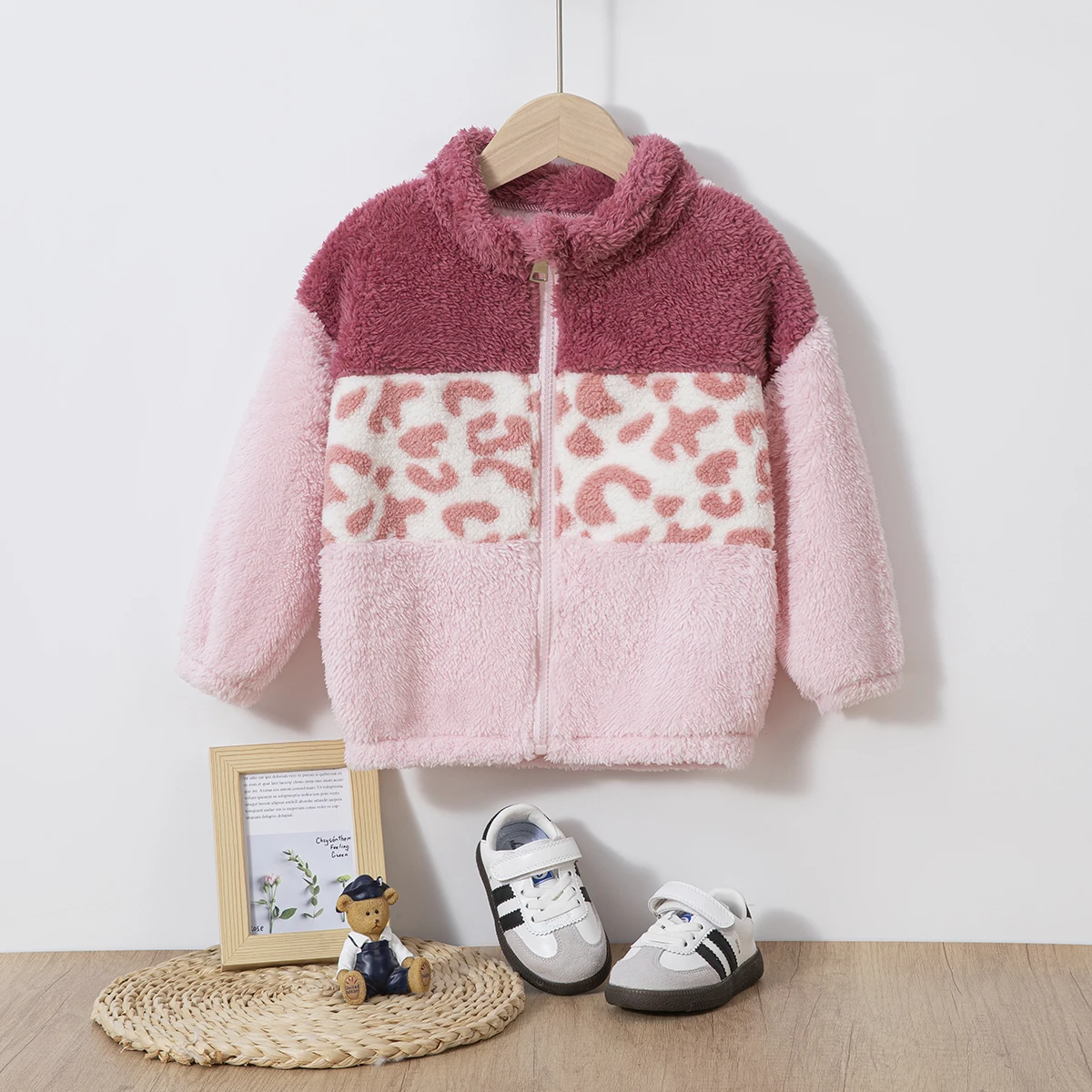 2025 Girls Winter Fleece Jacket Leopard Print Long Sleeve Zipper Closure Thick Warm Top Casual Versatile Kids Outerwear