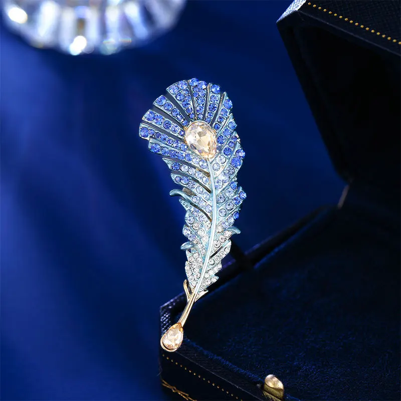 بروش جديد من ريش حجر الراين الإبداعي مع إحساس بالنمط الراقية وبروش أنيق