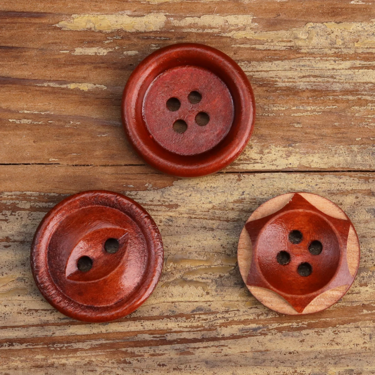 12pcs Wood Red Fish Eye Buttons For Clothing Wool Pant Shirt Sewing Accessories Knitting Supplies Painted