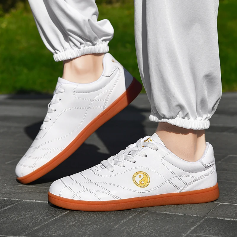 Hot Sale 2025 New Lightweight Wearable High Quality Chinese Martial Arts Shoes Comfortable Taiji Shoes Very Good