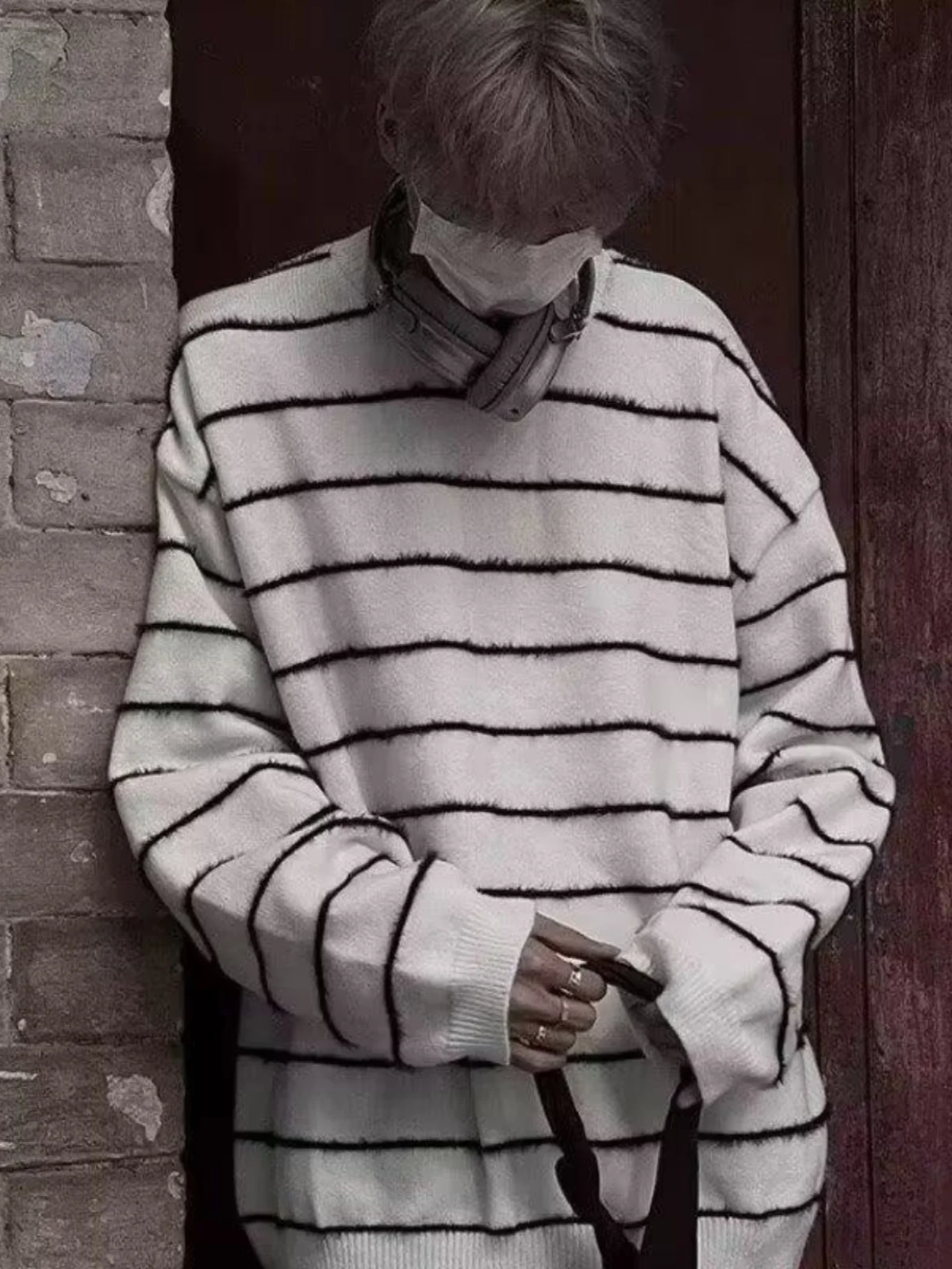 

Men's Stripe Knitwear Loose Fit Overhead Casual Sle Autumn Winter New Arrival American Retro Lazy Trendy Brand Couple Sweater