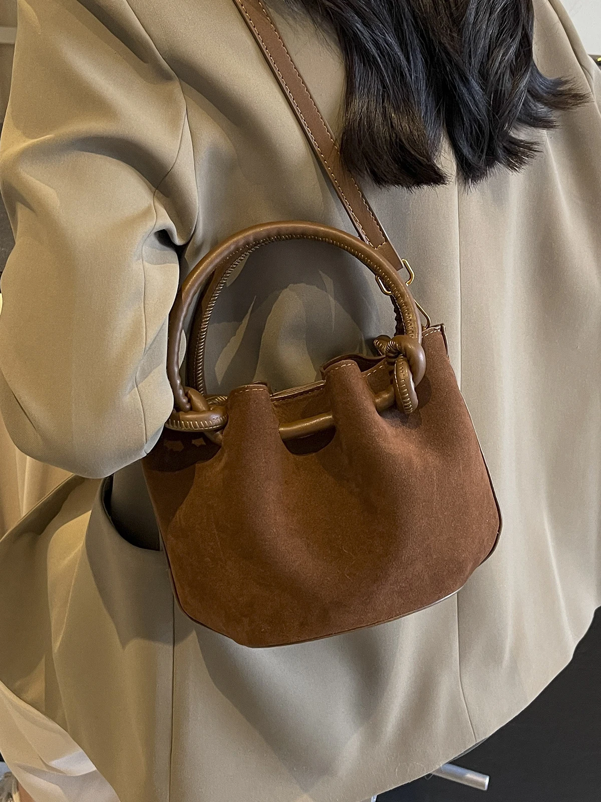 

Fall Winter Vintage Matte Women's Crossbody Bag Faionable Suede Buet Handbag Versatile Sli Single oulder Bag