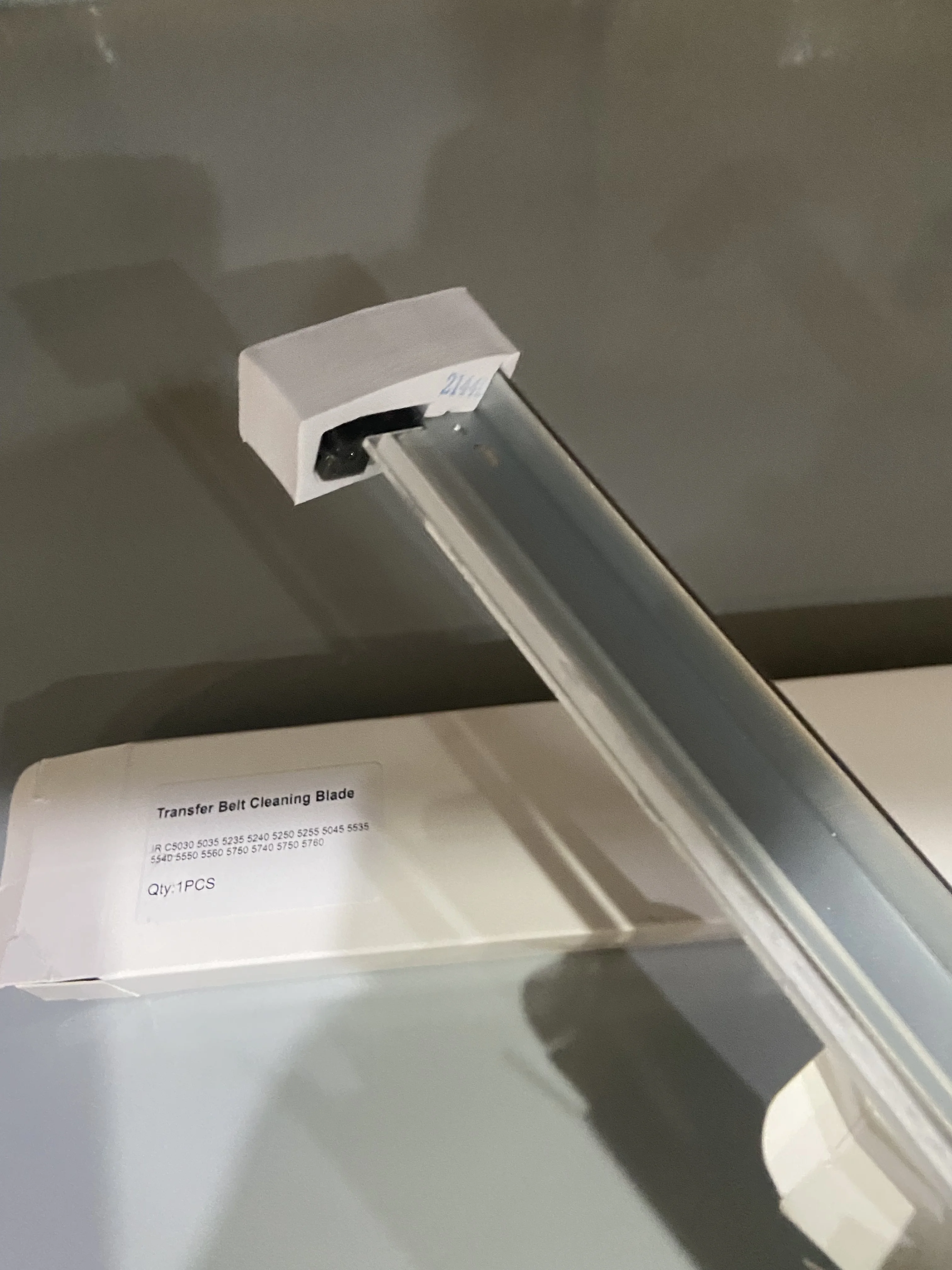 

2 шт., японское чистящее лезвие для Canon IR ADVANCE C5535 C5540 C5550 C5560 OEM FM4-7246-010