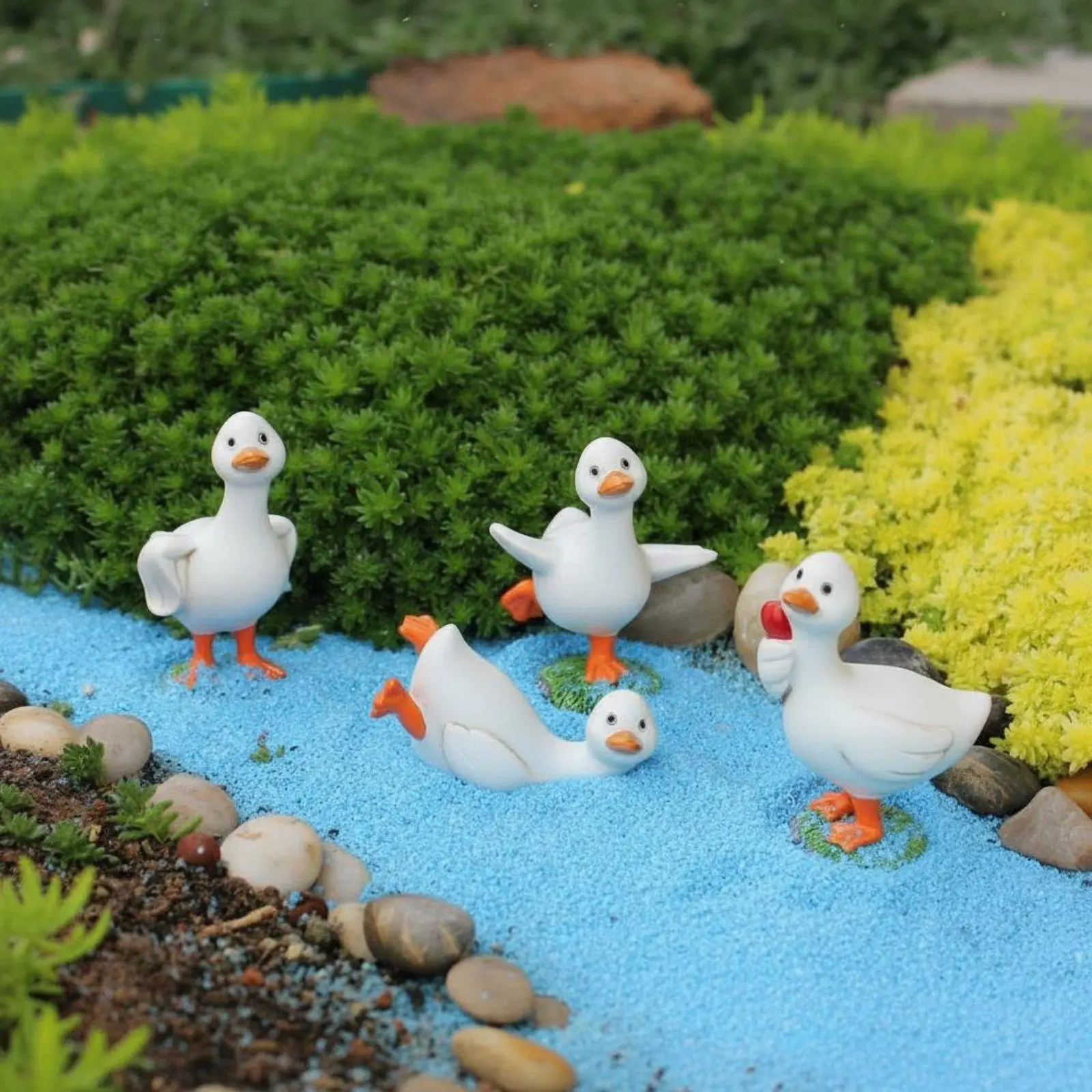 4 Pieces Resin Duck Ornaments Great Gift Micro Landscape Ornament Set