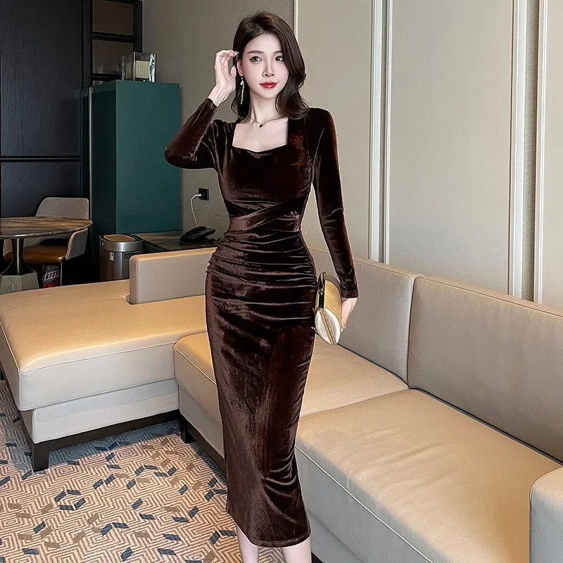 

Velvet Square Neck Long Sleeve Dress for Women's Autumn and Winter New Celebrity Pleated Slim Fit Bottom Wrapped Hip Skirt