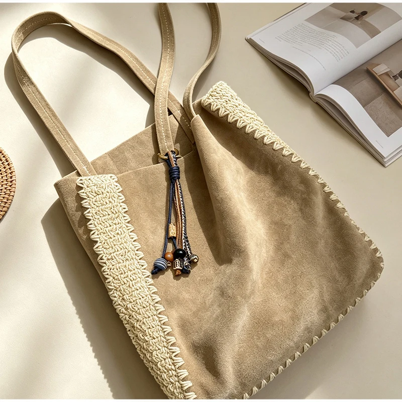 Vintage-Umhängetasche aus Kunstwildleder mit passendem Portemonnaie, Damenhandtasche mit Häkelspitzenbesatz, elegante Colorblock-Tragetasche für Herbst und Winter – Detail 13