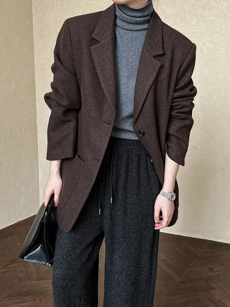 [EAM] Gray Pocket Big Size Elegant Woolen Coat New Lapel Long Sleeve Women Jacket Fashion Tide Autumn Winter 2024 1DH7800