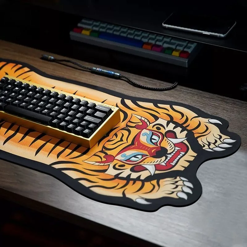 Tovaglia a forma speciale Tiger tappetino da tavolo impermeabile tappetino creativo personalizzato in pelle tappetino per mouse da scrivania per computer da ufficio