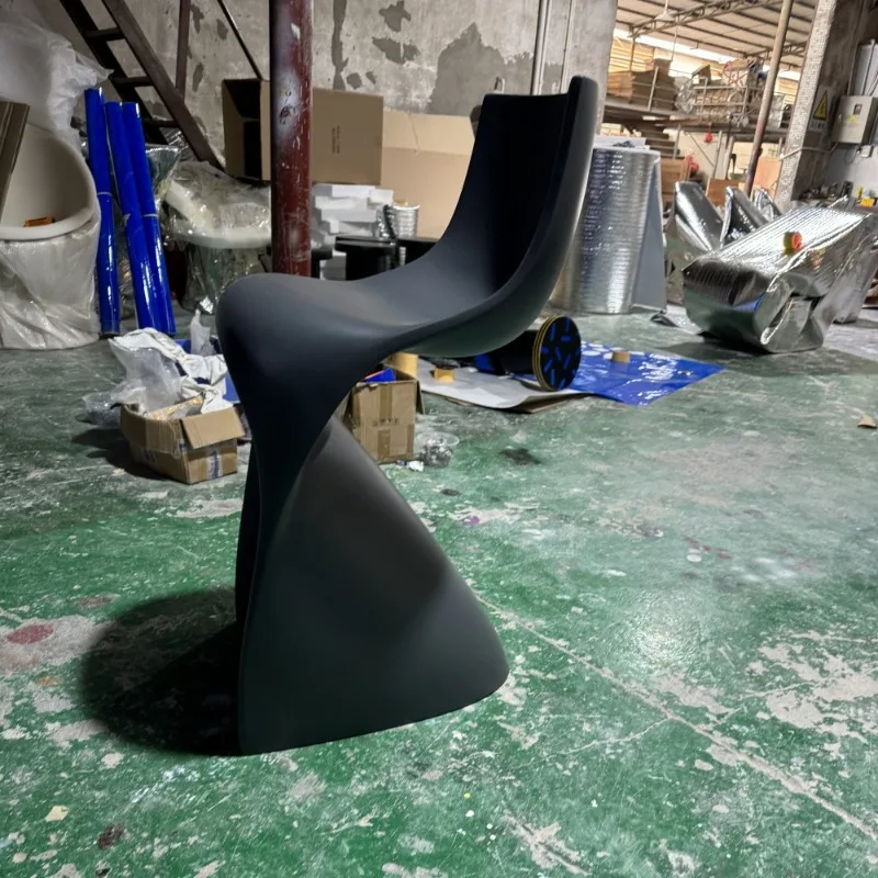 Glass fiber plastic bar stools, featuring unique curved glass fiber design, suitable for bars and interior decoration.