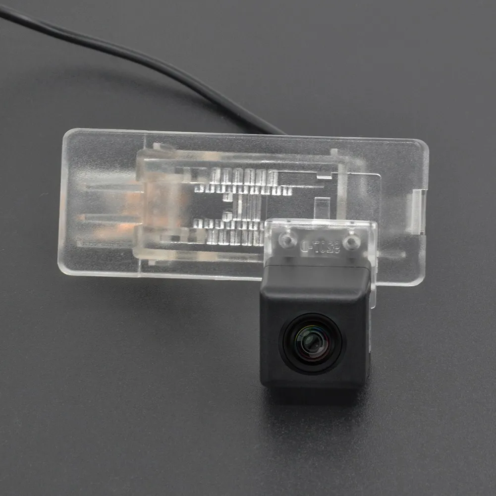 

Car Rearview Parking reversing backup Reverse Camera FOR Renault Duster / Dacia Duster / License Plate Light Installation