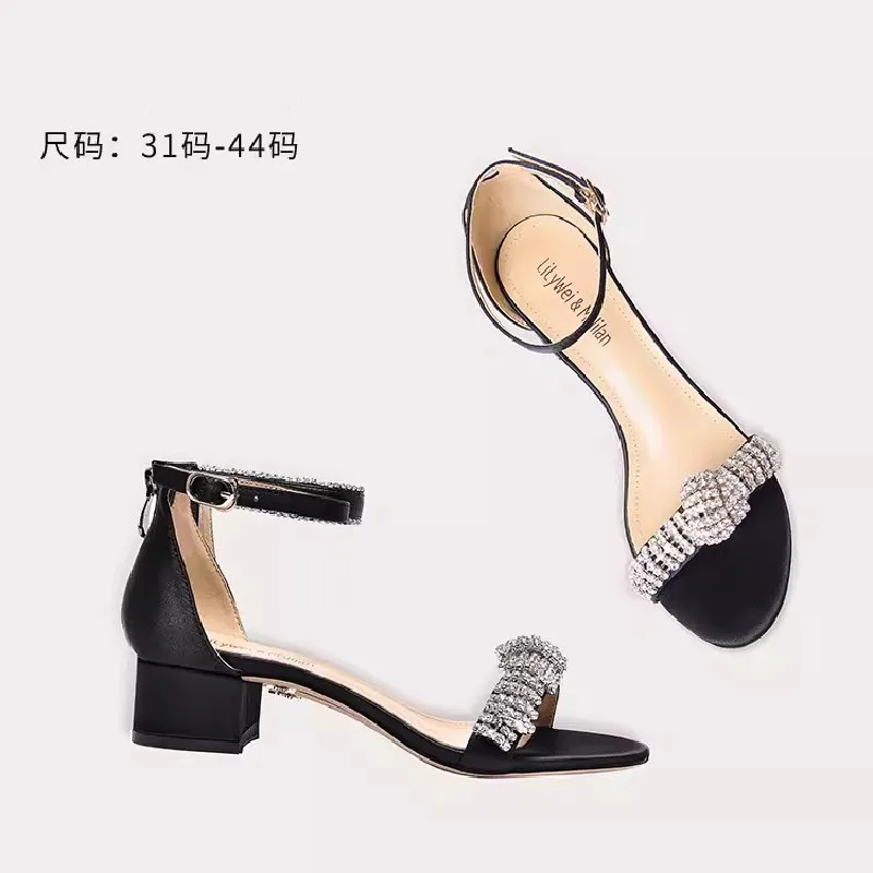 

Summer New Water Diamond Silk Faced One Piece with Square Heel Sandals Thin High Heel Banquet Dress Large and Small Women's Shoe