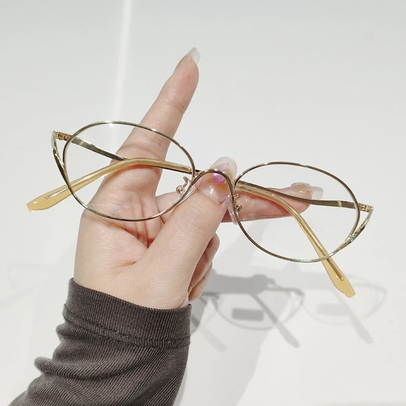 

Oval Fashion Brown Curved Leg Reading Glasses Anti Blue Light Reading Glasses with High-end Feel, Small Frame Presbyopia Glasses