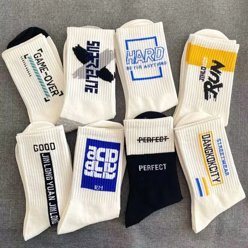 

1/8 пары весенне-осенних новых стилей, уличные универсальные мужские носки средней длины в стиле хип-хоп, скейтбординг, баскетбол, длинные спортивные носки-трубы