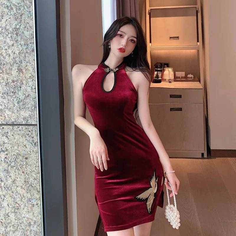 

Lady Retro Red Black Velvet Qipao Women Chinese Style Cheongsam Sleeveless Sexy Nightclub Bar Bodycon Vintage Split Mini Dress