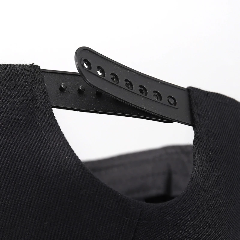 Sombrero de ala plana bordado 3D con letra X, sombrero de baile callejero de hip-hop, gorra de béisbol negra, sombrero de skate de moda, unisex, tamaño ajustable, adecuado para accesorios de moda de estilo callejero diario