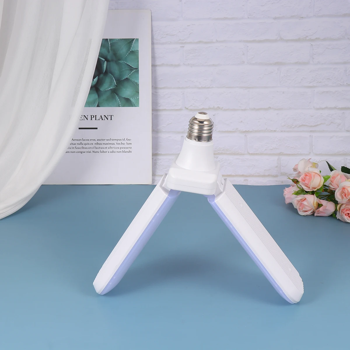 

Foldable LED Bulb 2 Blades 4 Fan Design for Home Garage Energy Led Bulbs For Home Saving Long Life Easy Install LED Lamp