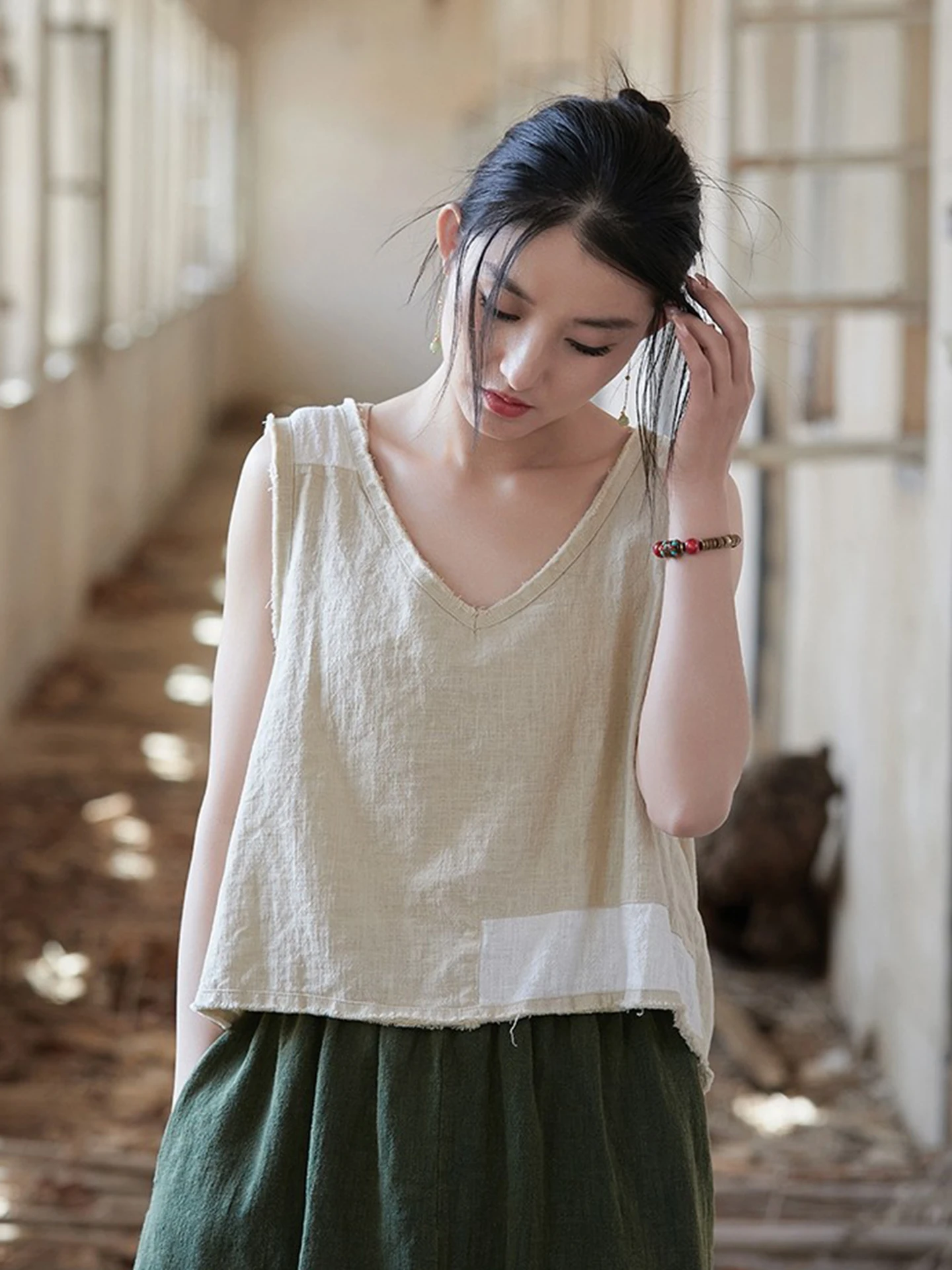 Loose Cotton Linen Vest Women Summer Outdoor Wear Casual Vintage Patchwork Sleeveless Straight Hem V-neck Breathable Top