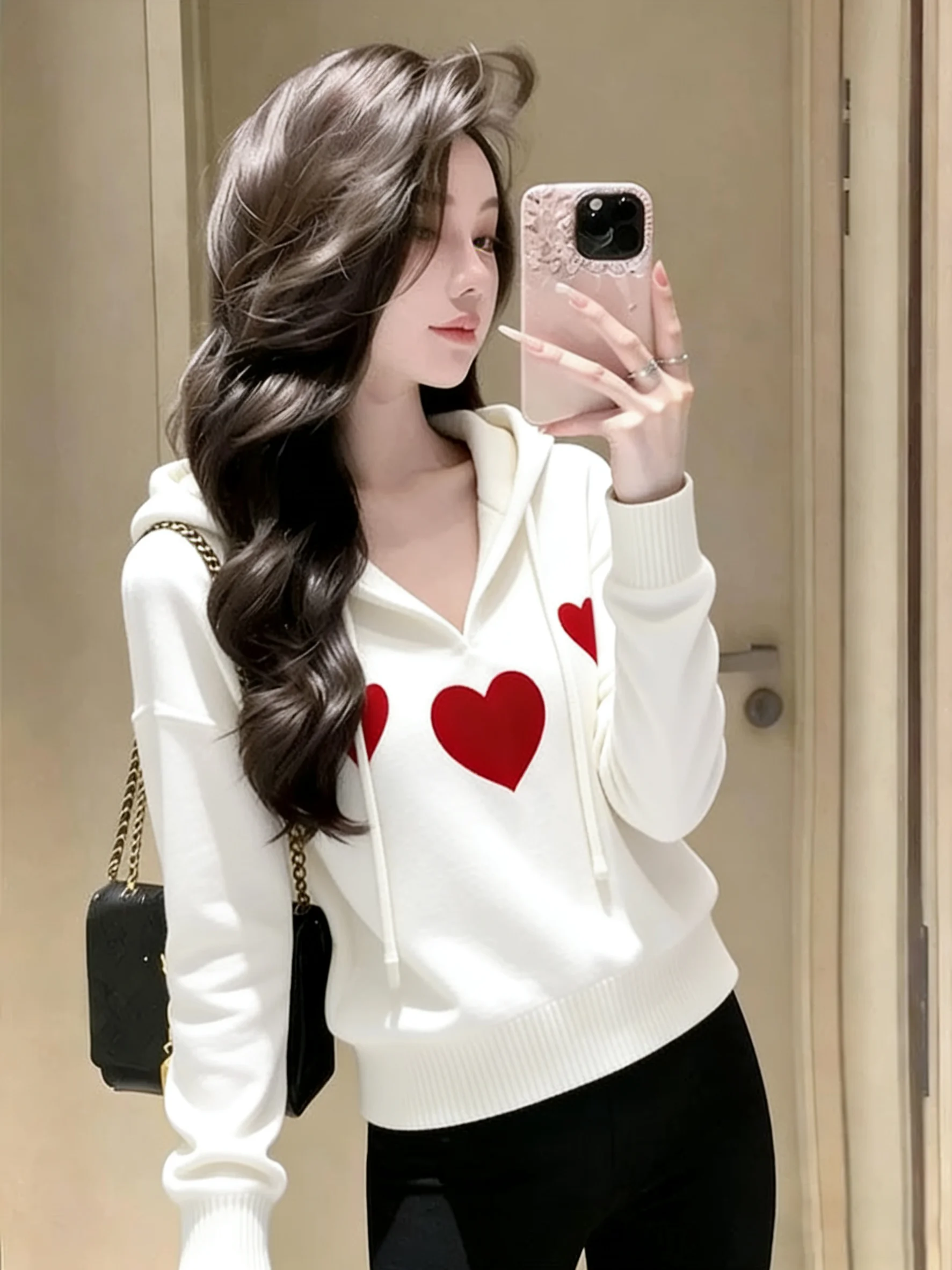 

Chic Knitted Hoodie Women's Long Sve Heart Patterned Casual Comfortable Korean Sle Faionable Top for Autumn Winter