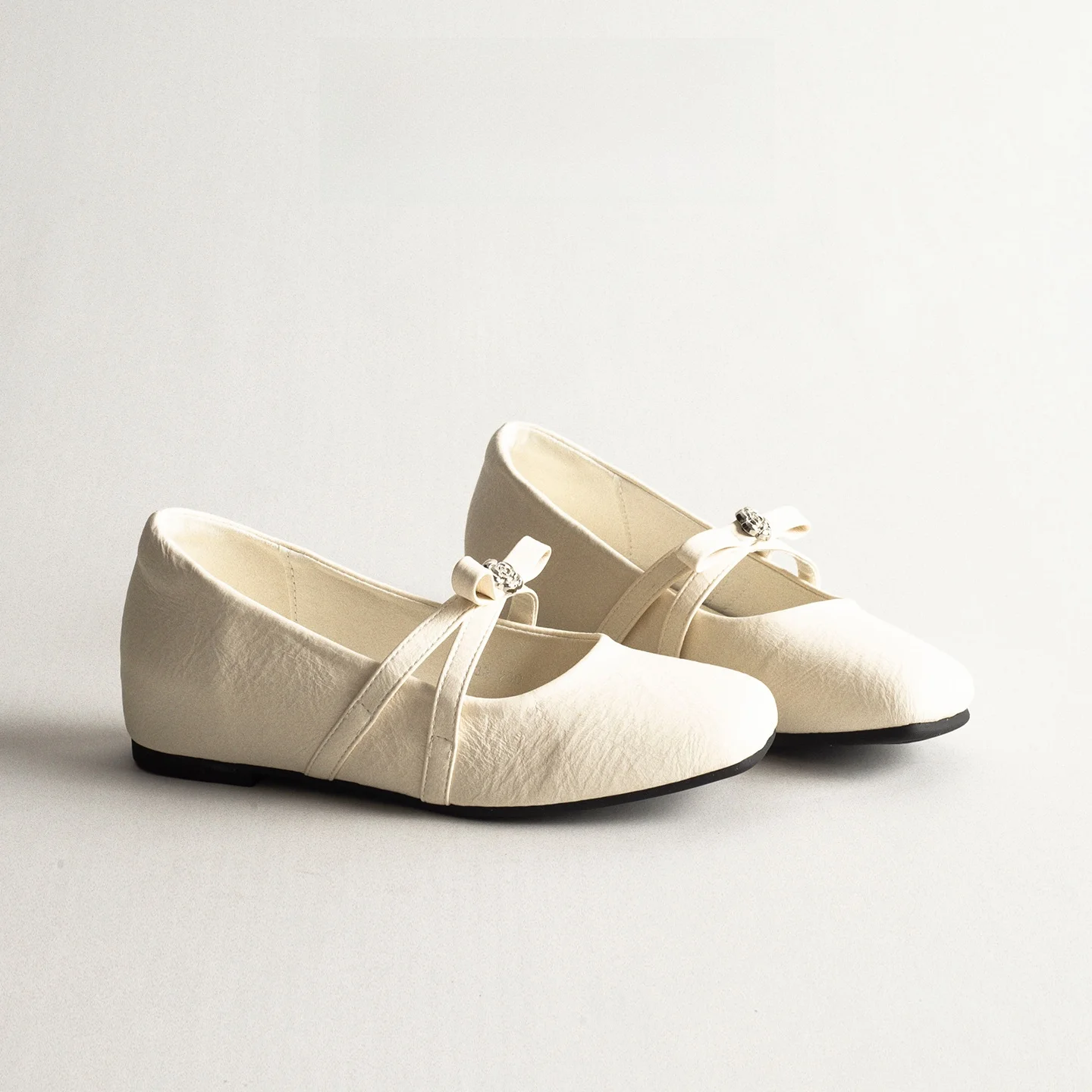 chaussures-plates-mary-jane-en-cuir-veritable-pour-femme-a-bout-rond-semelle-souple-avec-bride-unique-collection-ete-adherence-par-collage