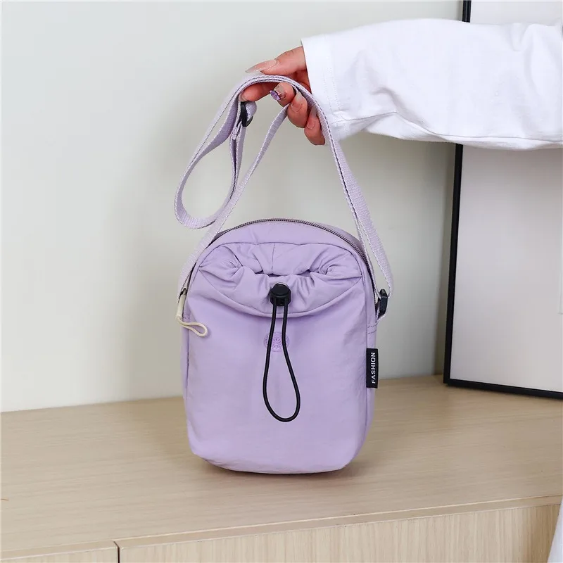 New leisure and travel water cup bag, women's nylon portable mobile phone shoulder bag, fashionable mini square bag