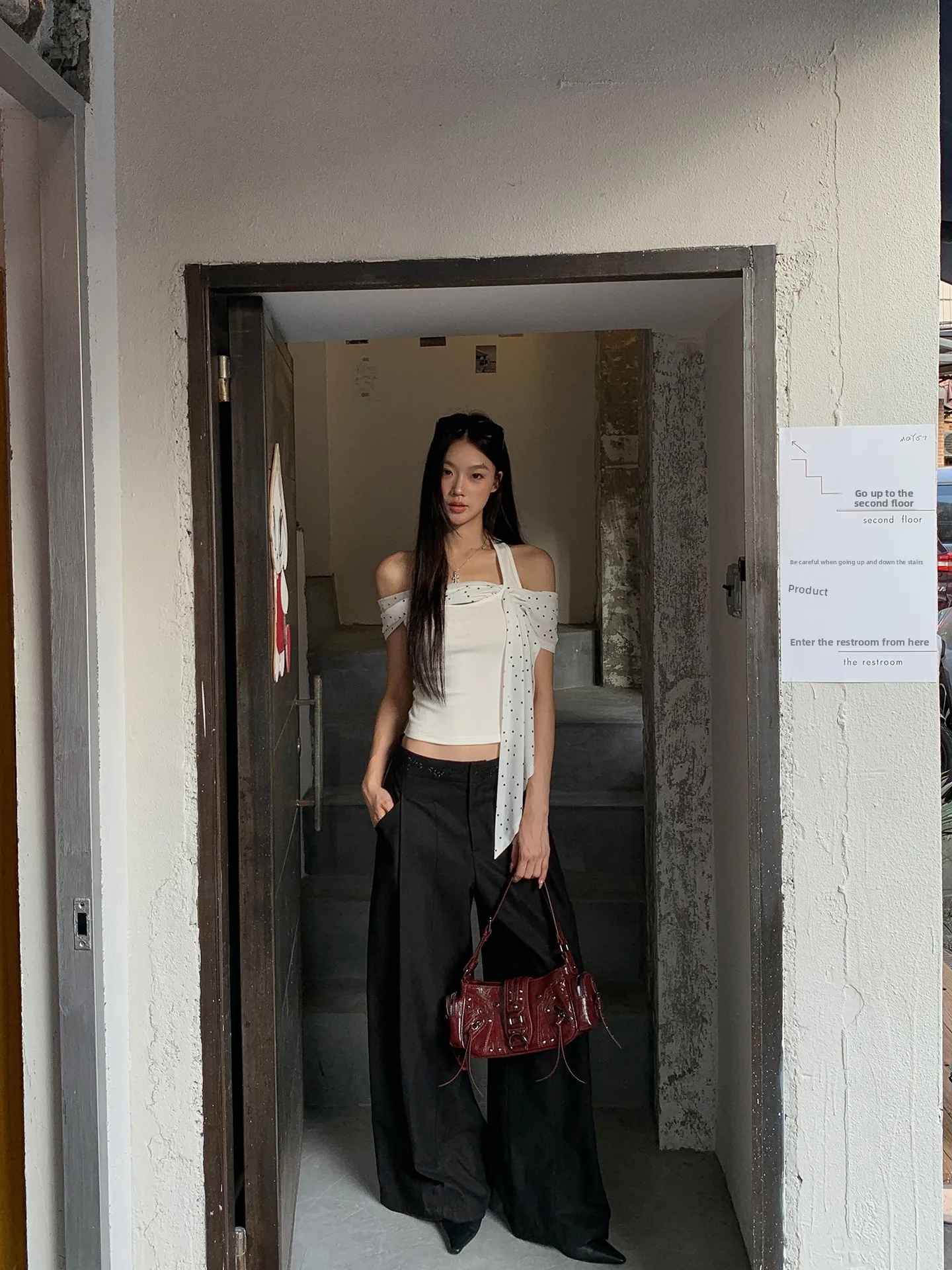 

Футболка ort Sve Женский белый топ с колючками Лето Новый Sle ort Length Simple Commute Sle G Sle Faionable