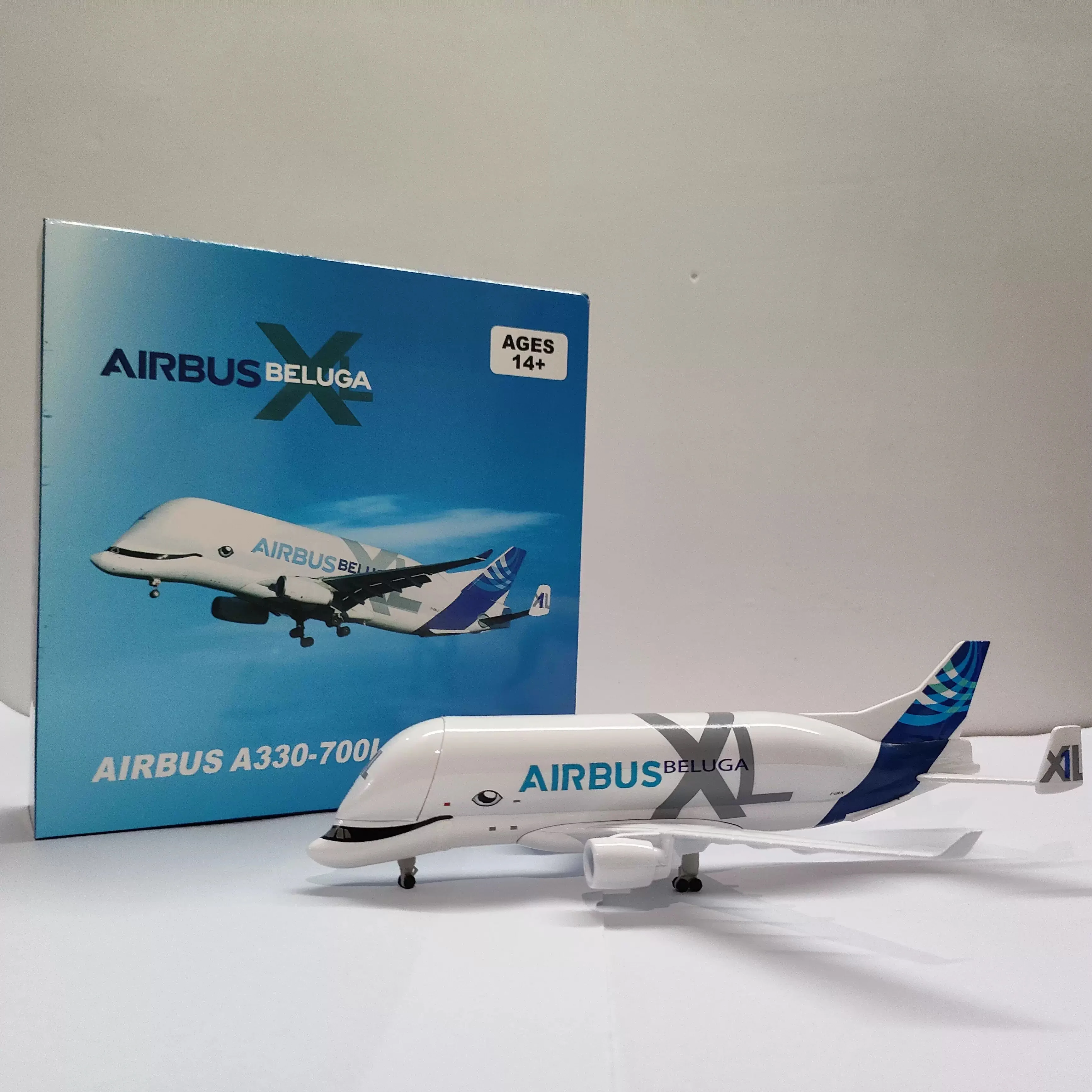 20 سنتيمتر A330-700L بيلوغا طلاء النقل الطائرات محاكاة 1:300 مقياس دييكاست المعادن أطقم منمذجة مع عجلات طائرة الديكور