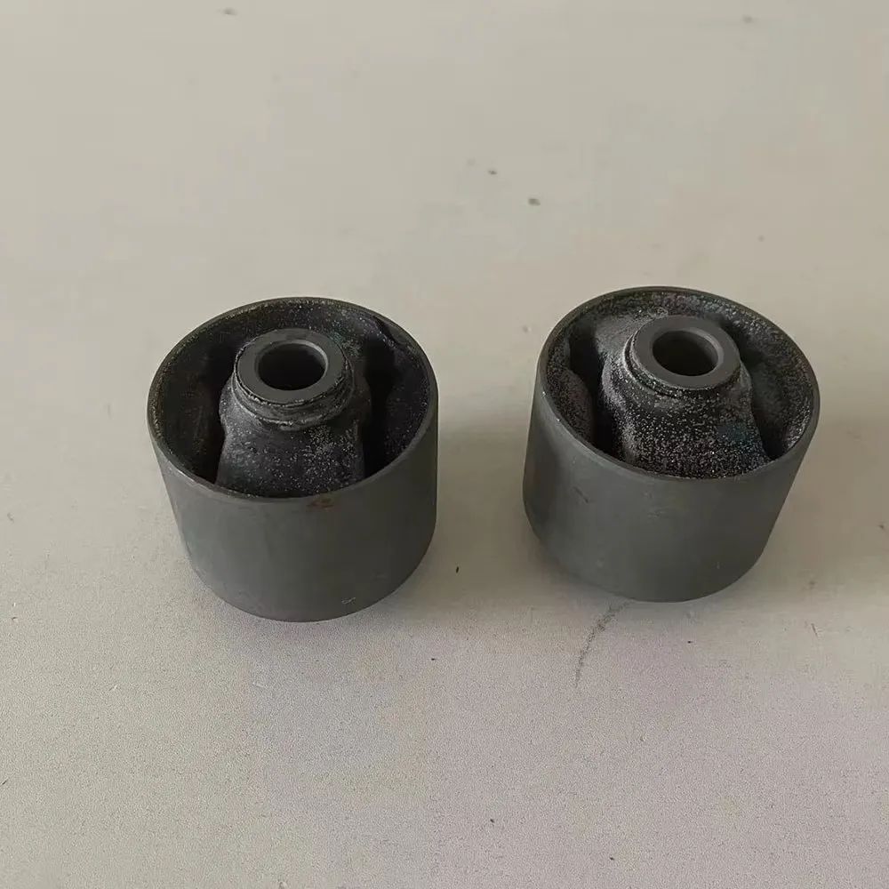 2PCS Front Lower Suspension Control Arm Bushing MR374574 for Mitsubishi Pajero V73 2001 V93 V97 2006-2018 view 3