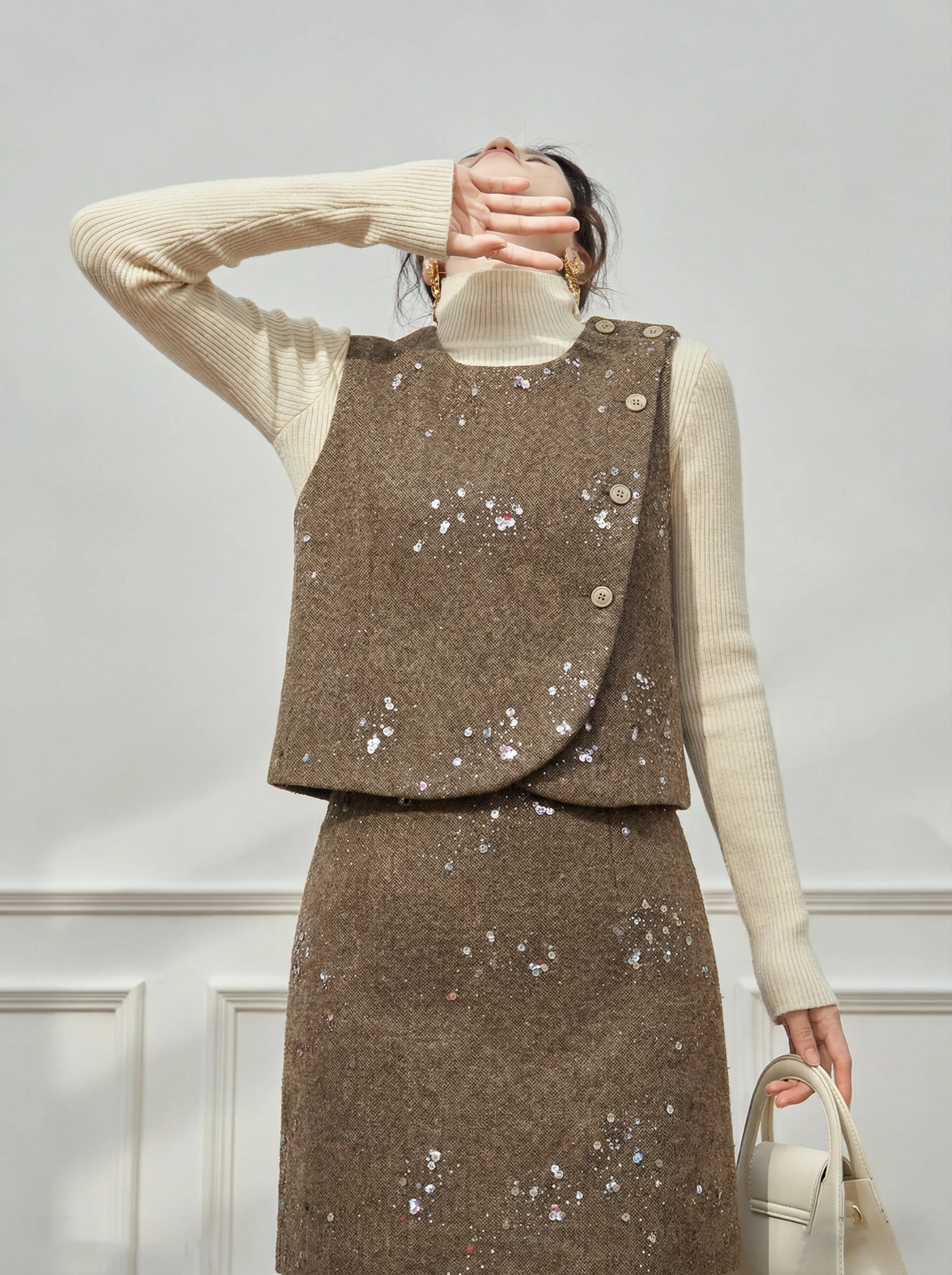 

Комплект из жилета с пайетками и юбки: Женский модный весенний наряд с высокой талией, принтованный, однотонный, с круглым вырезом, свободный крой, трикотаж