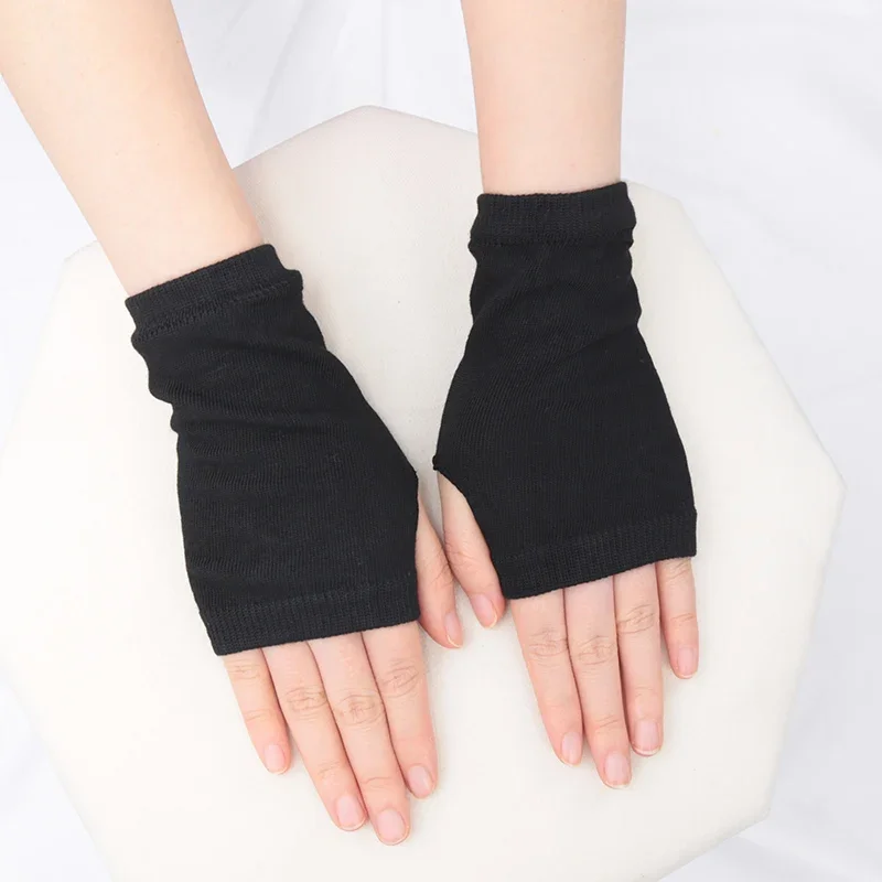 Anime Women Short Fingerless Gloves Cosplay Mitten Unisex Oversleeve Arm Warmer Men\'s Fashion Warm Cuff Gloves Cosplay Accessory