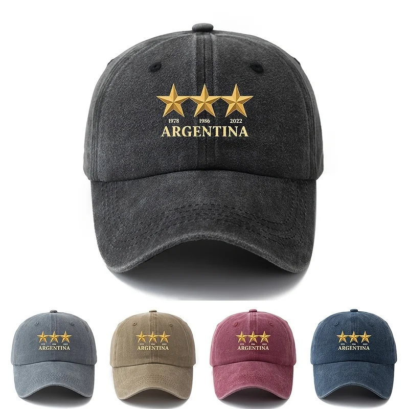 Una elegante y versátil gorra de béisbol unisex con un diseño impreso con tres estrellas que representan a ARGENTINA. Esto es un clásico Ret