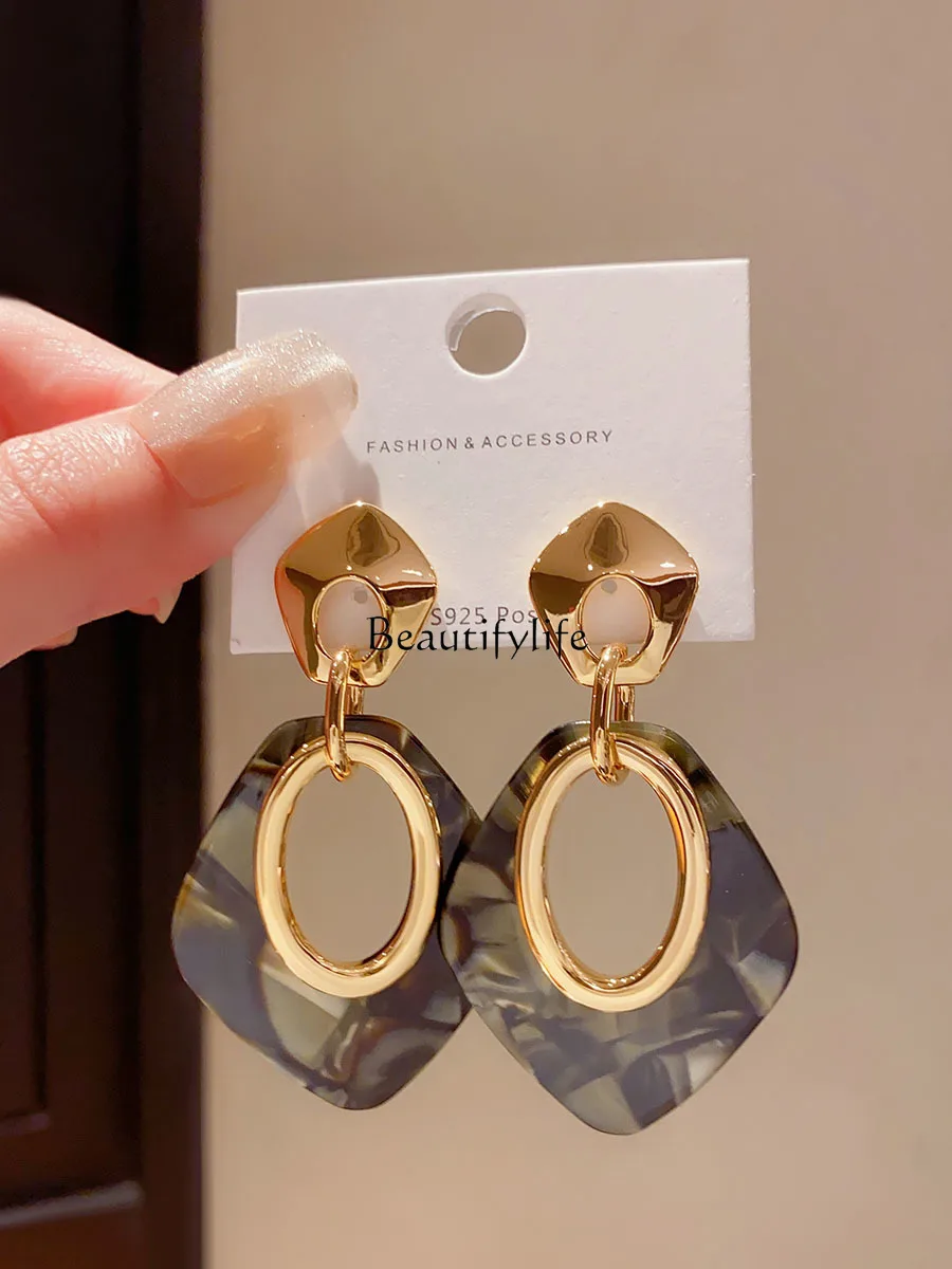 2024 new retro irregular resin large earrings women's high-end niche cold wind earrings