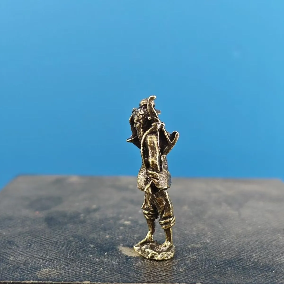 copper Desktop Decor bonsai suiseki micro landscape decoration:farmer