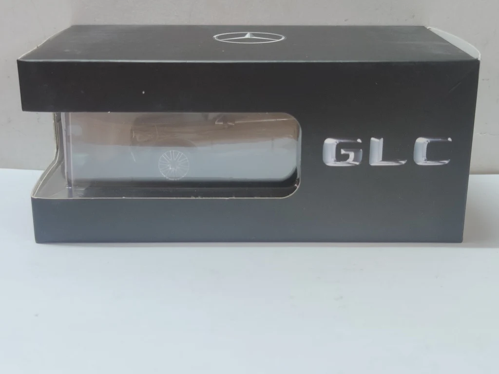 

Diecast 1:43 Scale IScale BENZ-Benz GLC Alloy Car Model Collectible Toy Gift Souvenir Display Ornament