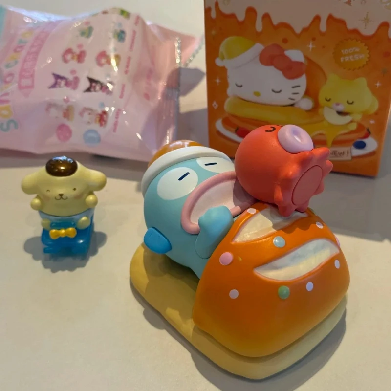 Miniso Sanrio Happy Baking Series صندوق أعمى الشكل - مرحبا كيتي كورومي لعبة عصرية زخرفة للفتيات صندوق هدايا غامض